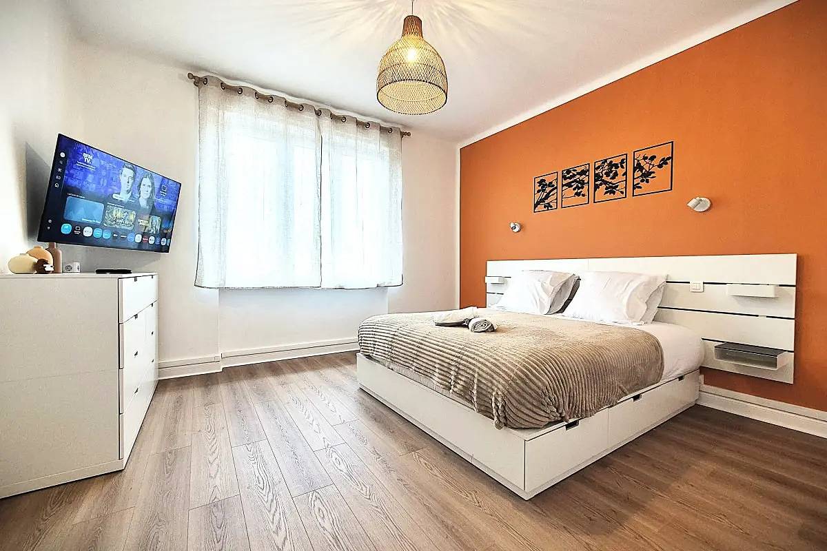 Appartement entier, Appartements pour 8 Personnes in Thionville, Moselle