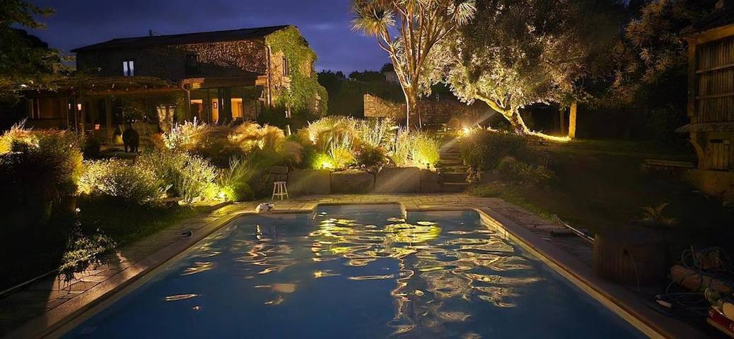 Casa rural para 9 personas, con Balcón y Jacuzzi además de Terraza y Jardín en Padrón - 4