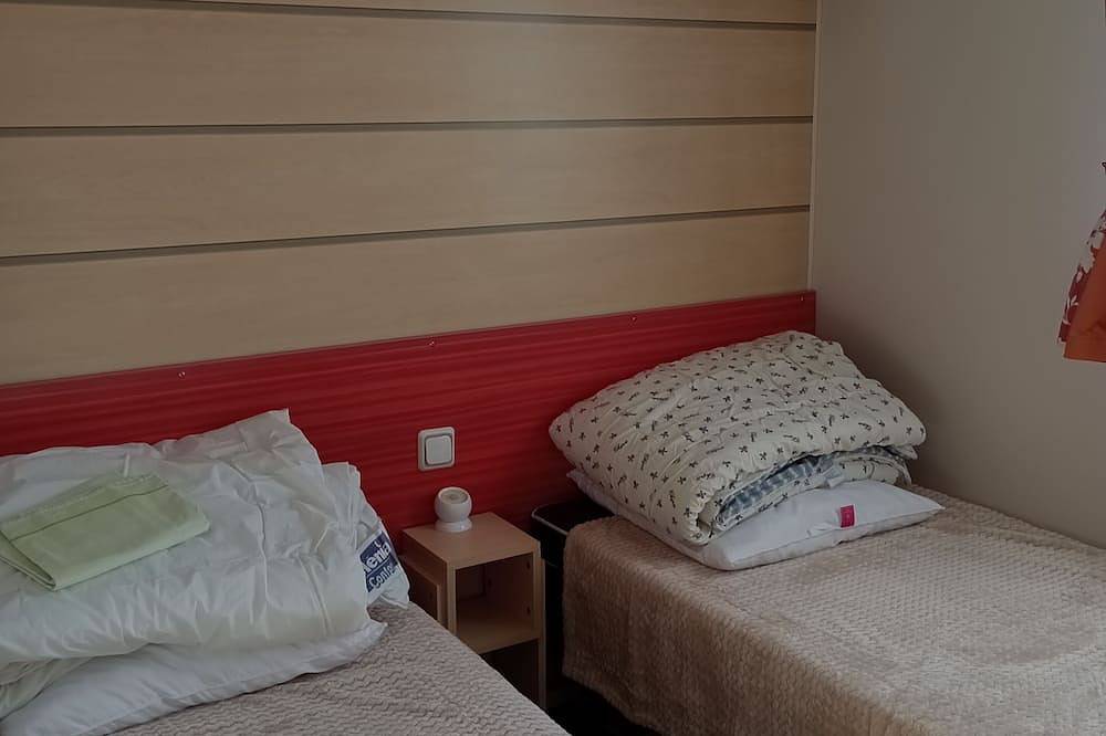 Mobile home between land and sea on the Opale coast 2 km from the sea in Ambleteuse, Boulogne-sur-Mer region
