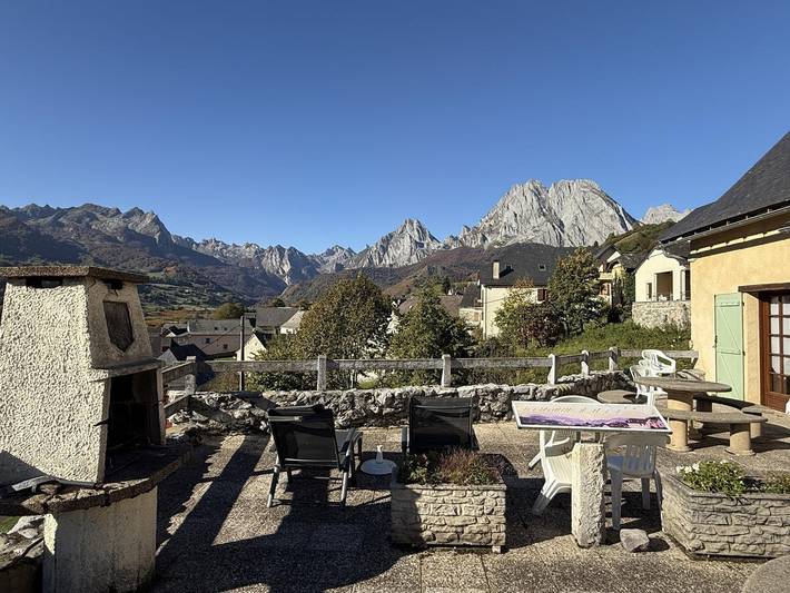 Gîte pour 4 personnes, avec terrasse, animaux acceptés dans vallée d'Aspe