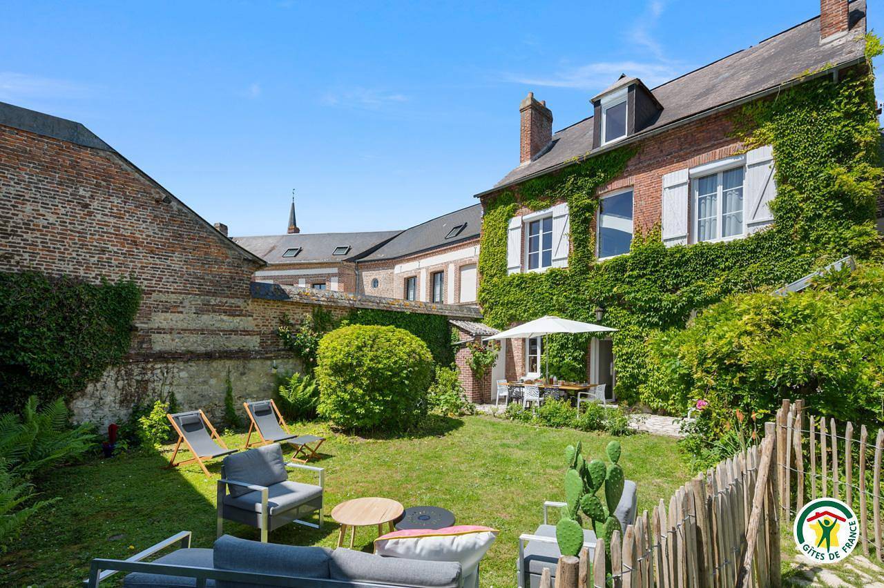 Gîtes de France® - Le Secret Des Cordelières in Neufchâtel-en-Bray, Región de Dieppe
