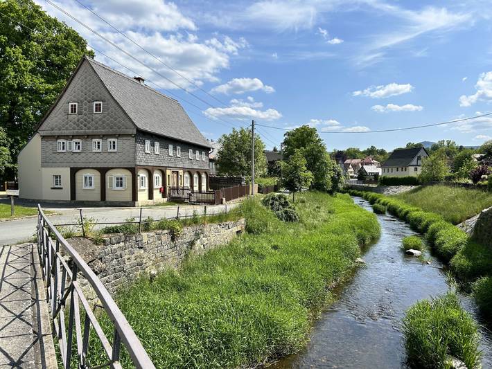 Ferienhaus für 12 Personen, mit Terrasse und Garten sowie Sauna im Zittauer Gebirge