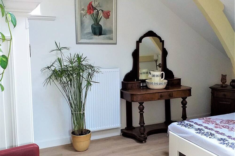 Ganze Wohnung, Charming and luxuriously furnished coach house on the Beemster ring canal in Zeevang, Markermeer