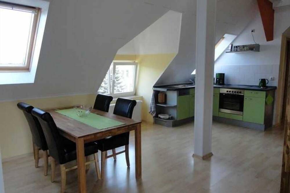 Ganze Wohnung, Ferienwohnung im Stadtpark in Tollensesee, Neubrandenburg