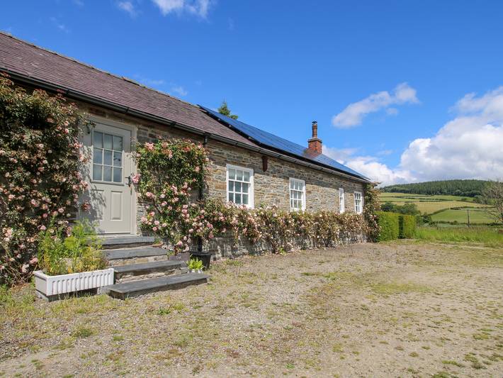 Cottage for 2 people, with garden, with pets in Clun