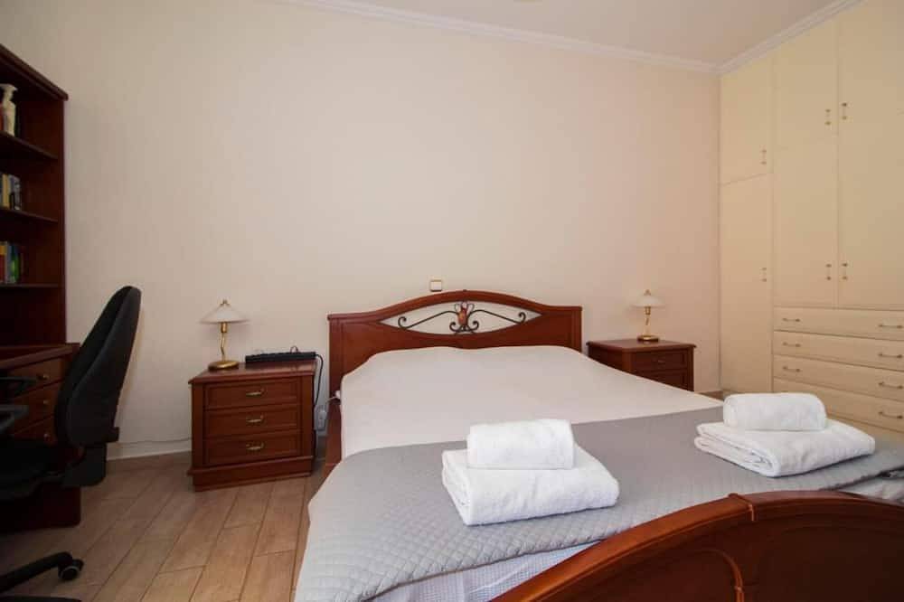Ganze Wohnung, Spartan 5th floor Apartment in Sparta, Peloponnes