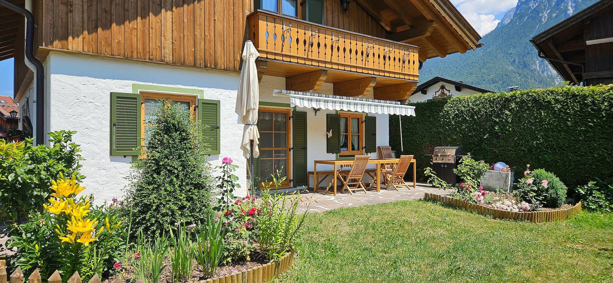 Ferienhaus 'Bletschers Hoamat' mit Bergblick, privater Terrasse und Wlan in Mittenwald, Bayerische Alpen