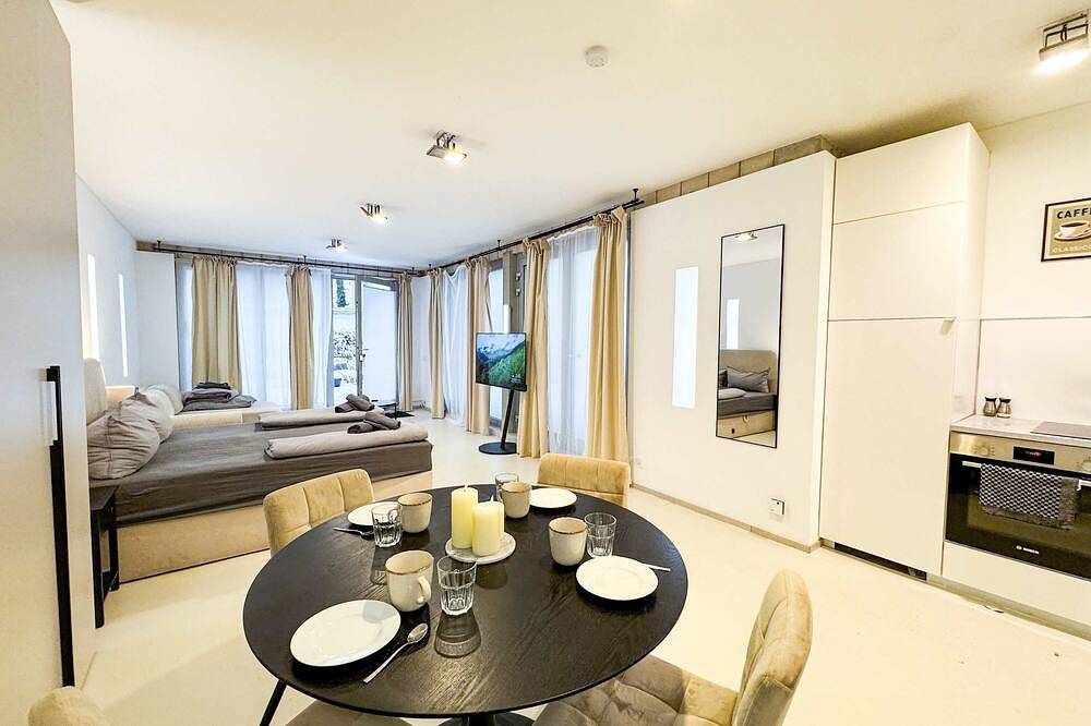 Ganze Wohnung, Remise Studio Apartment - Top Lage nahe Messe in Charlottenburg Berlin, Berlin