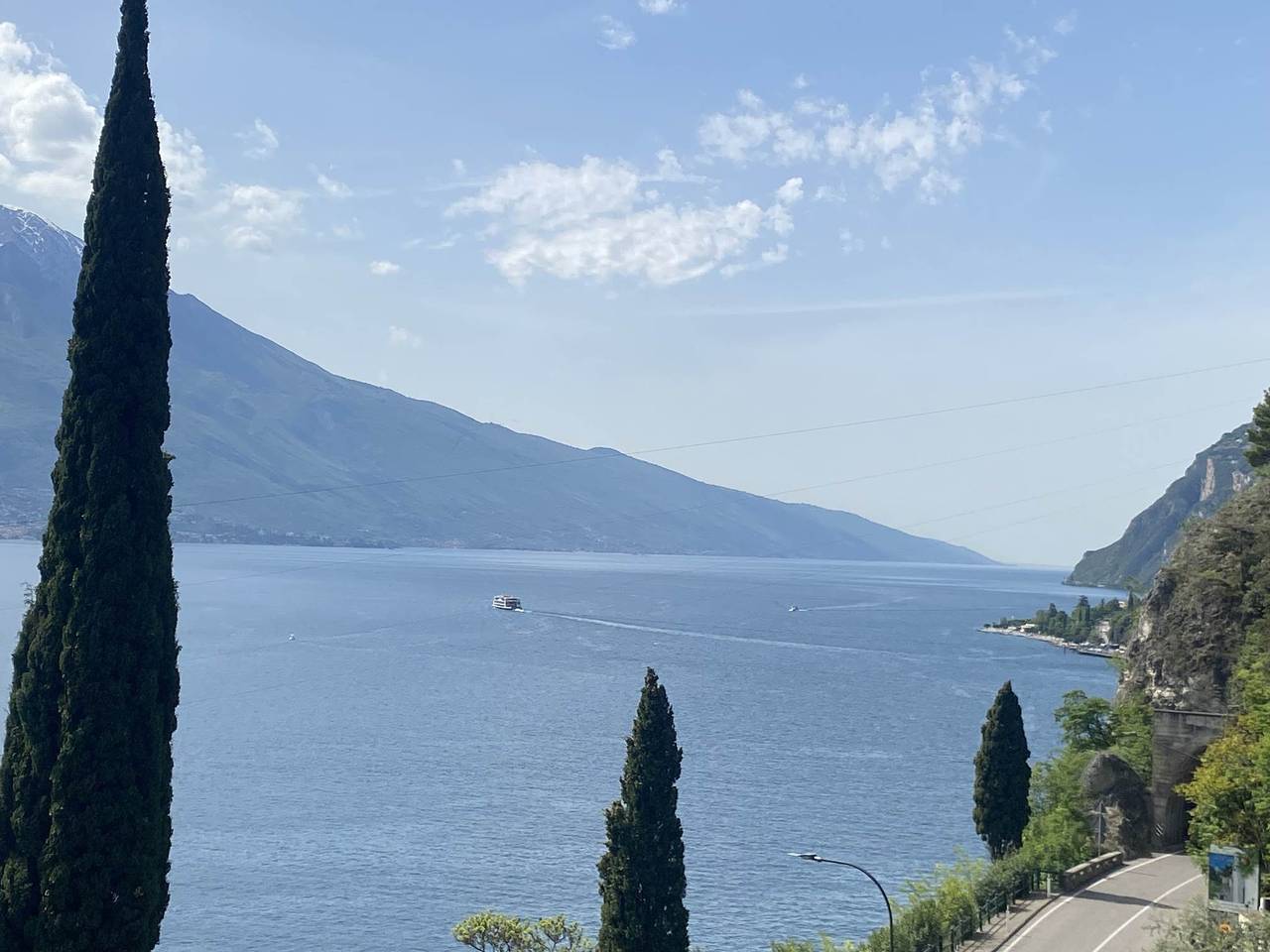 Residence Villa Gianna Trilo Mansarda in Limone sul Garda, Montagnes autour du lac de Garde