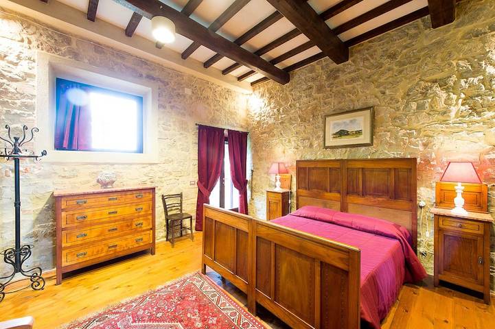 Casa Boschetto, villa avec piscine pour 9 personnes in San Venanzo, Province de Pérouse