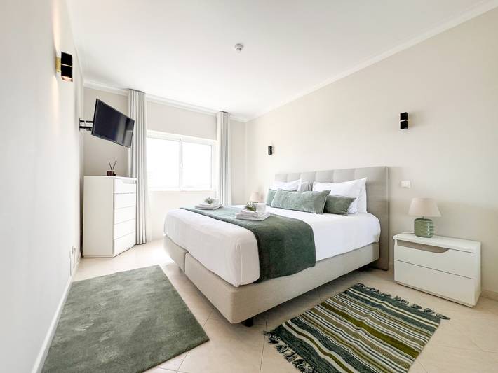 Ferienwohnung für 4 Personen, mit Balkon und Kinderpool sowie Garten in Alvor - 3