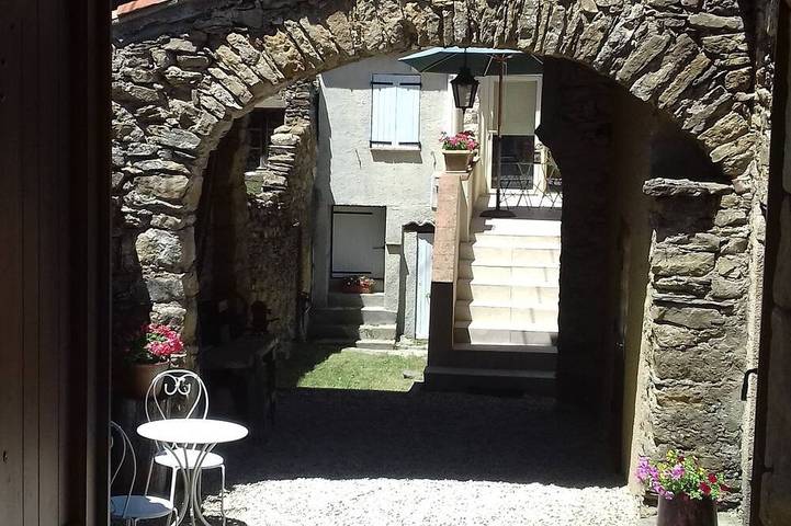 Gîte pour 4 personnes, avec jardin à Saint-Paul-la-Coste