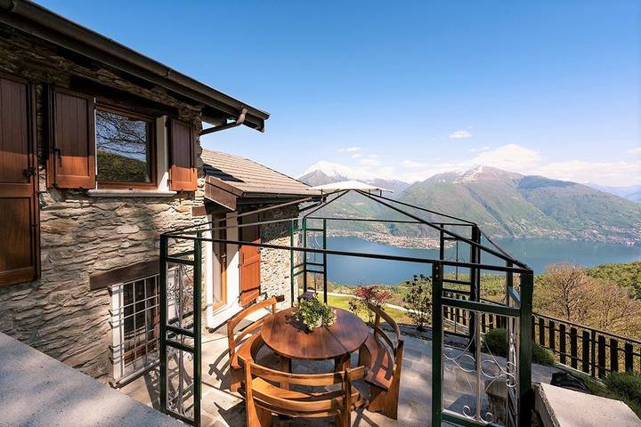 Ferienhaus für 4 Personen, mit Seeblick und Ausblick sowie Garten am Comer See - 2
