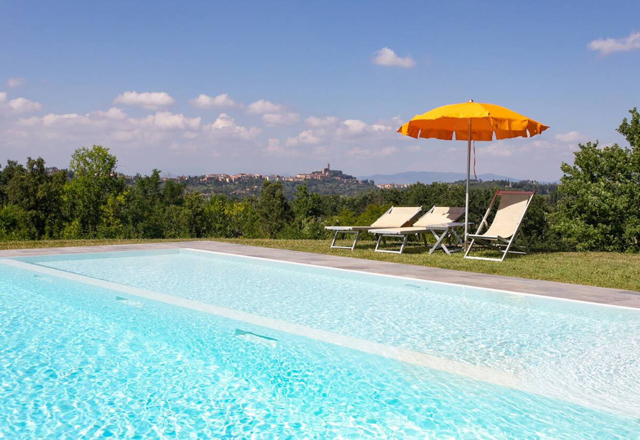 Appartement entier, Appartement 'Ambra' avec piscine partagée, Wi-Fi et climatisation in San Miniato, Province de Pise