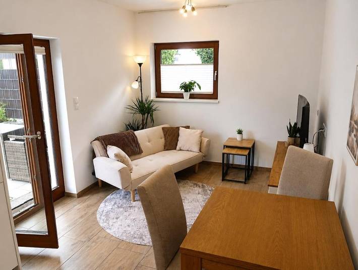 Ferienwohnung für 3 Personen, mit Terrasse und Garten sowie Ausblick in Zirl