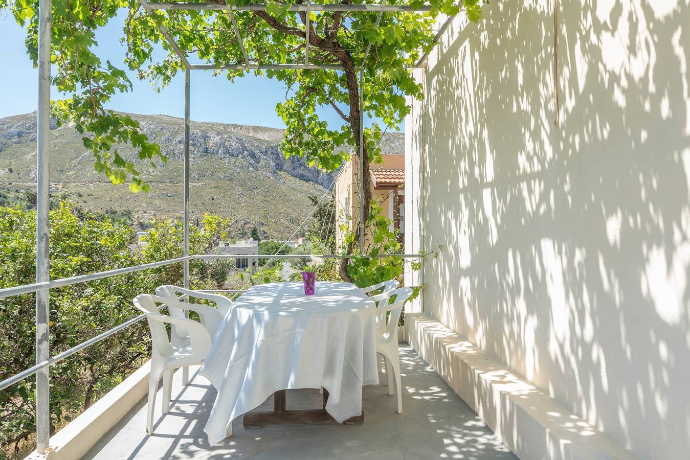 Ganze Wohnung, Apartment 'Studio 2' mit Bergblick, Wlan und Klimaanlage in Panormos, Kalymnos
