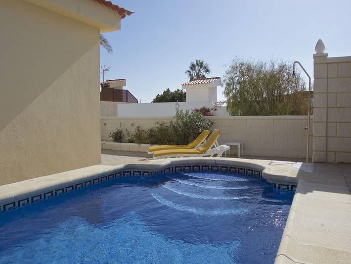 Maison de vacances pour 4 personnes, avec piscine ainsi que jardin et terrasse - 1