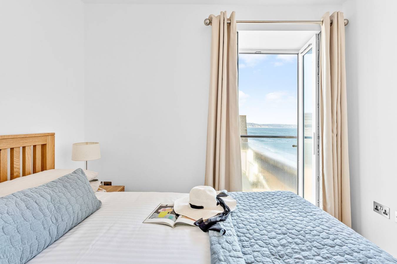 Entire holiday apartment, 14 At The Beach in Torcross, South Devon