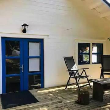 Gîte pour 2 personnes, avec terrasse ainsi que jardin et vue, animaux acceptés dans Murols