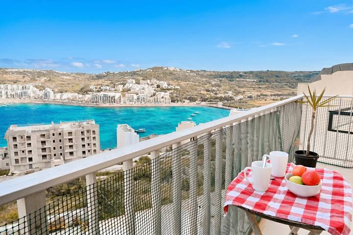 Agriturismo per 3 persone, con Vista oceano e Balcone nonché Piscina per bambini a Malta