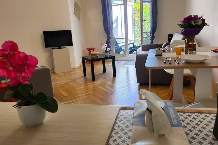 Vacation rental for 2 people, with yard, kid friendly in Deauville