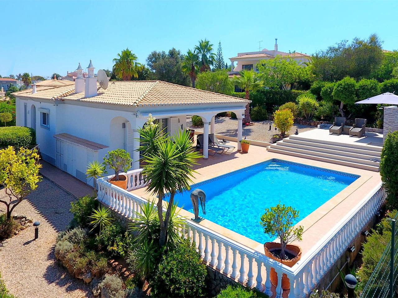 Schicke Villa mit privatem Pool und Klima - 4 Pers. in Estômbar, Lagoa
