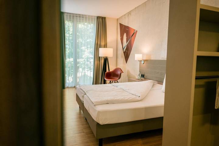 Hotel für 5 Personen, mit Terrasse und Sauna in Singen - 2