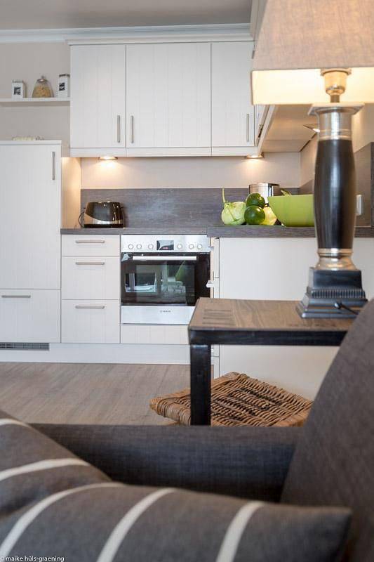 Ganze Wohnung, Top Citylage: Sehr komfortable, lichtdurchflutete 2-Zimmerwohnung mit Stellplatz in Westerland, Sylt (Gemeinde)