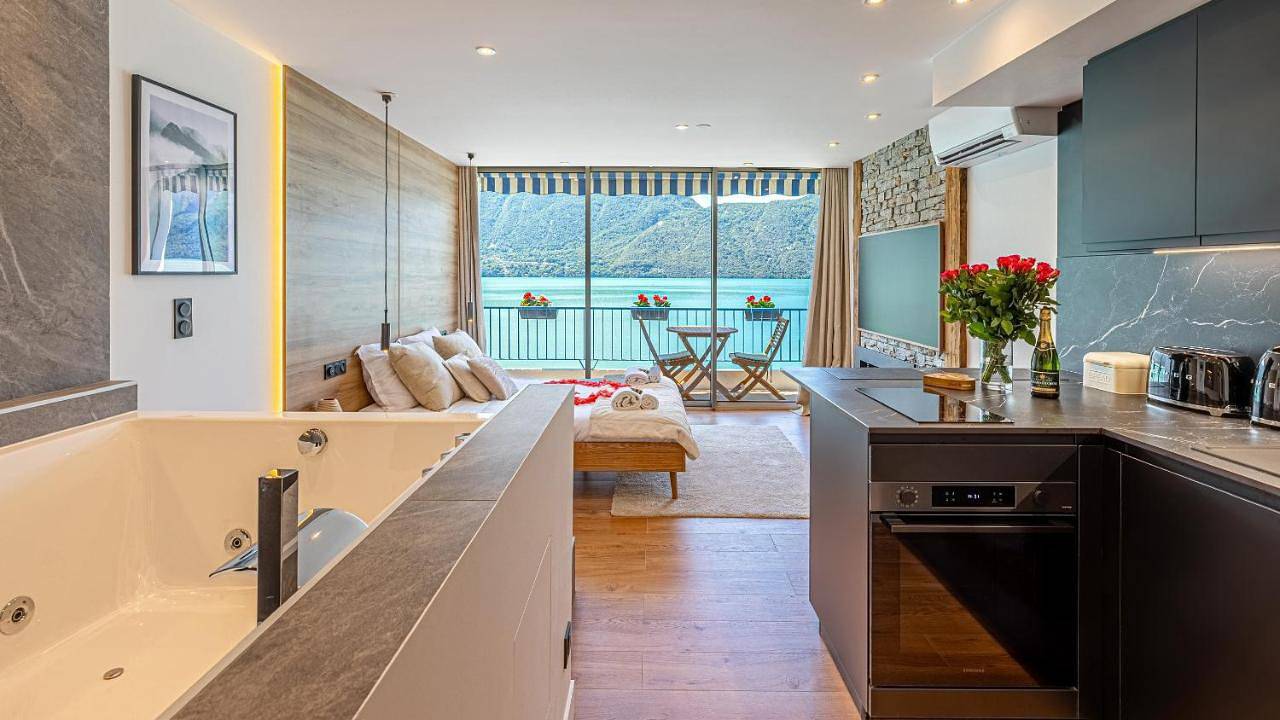 Appartement entier, One-Bedroom Apartment in Tresserve, Région de Chambéry