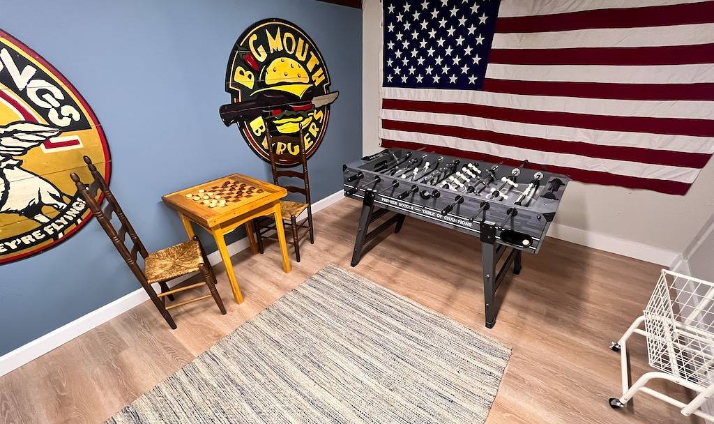 Charming 3Br Hilltop House, Newly Remodeled with Arcade in Litchfield County