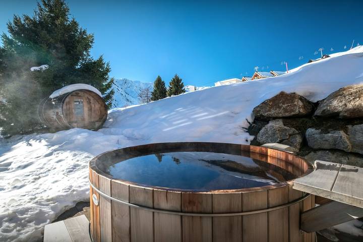 Chalet pour 12 personnes, avec jardin ainsi que jacuzzi et sauna, adapté aux familles à Fontcouverte-la-Toussuire - 4
