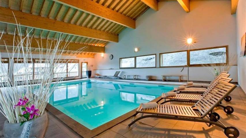 Appartement de vacances pour 7 personnes, avec piscine ainsi que balcon et sauna