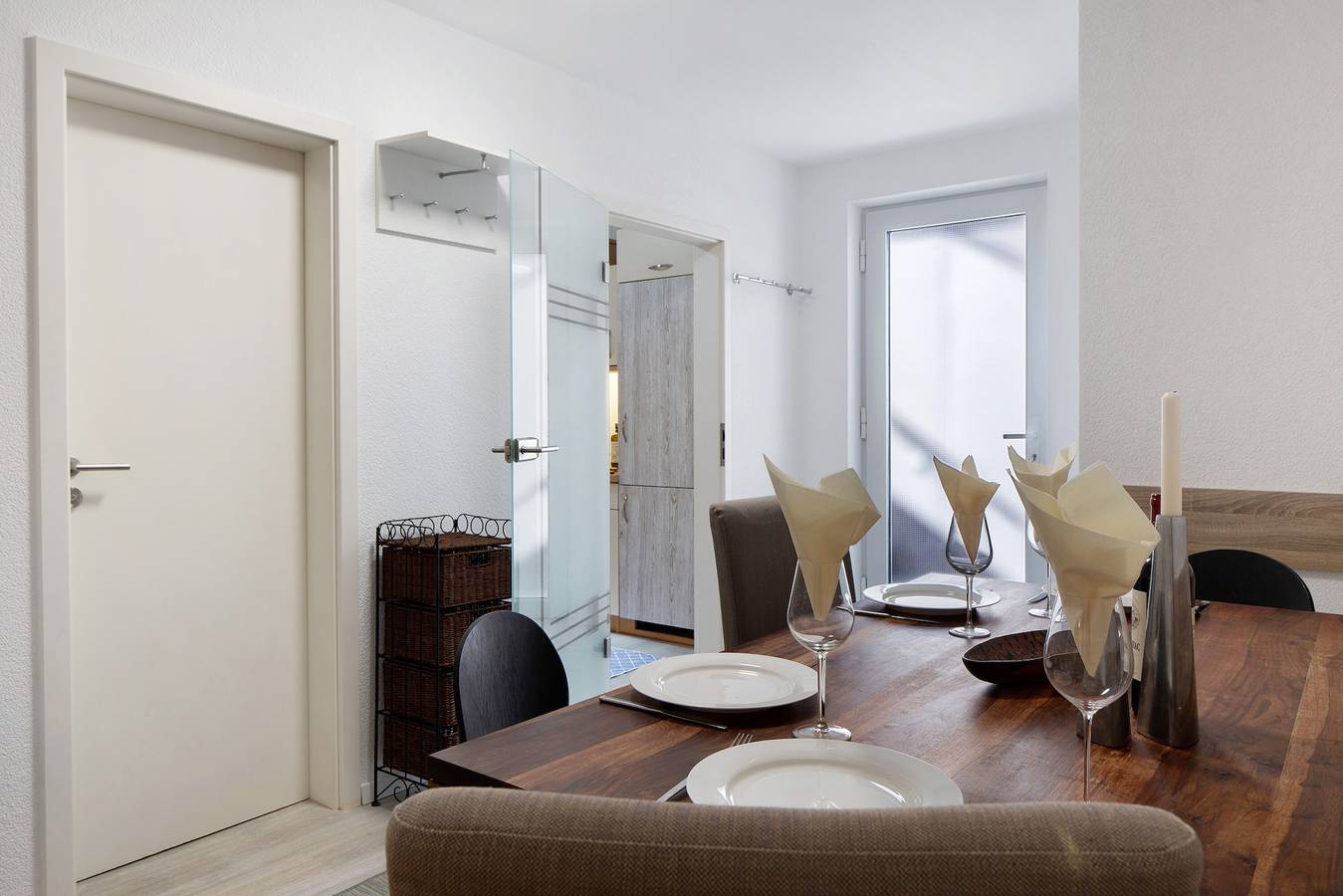 Entire apartment, 2.5-Room Apartment with Kitchen and Terrace in Munzingen, Freiburg