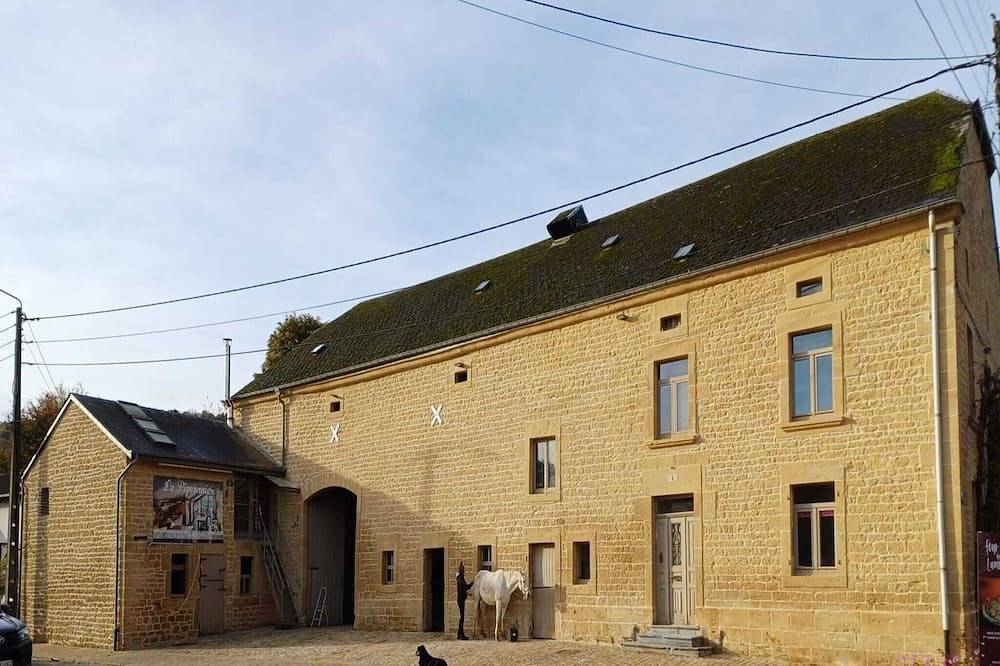 Sprookjesachtige ontsnapping in Lamorteau in Lamorteau, Rouvroy