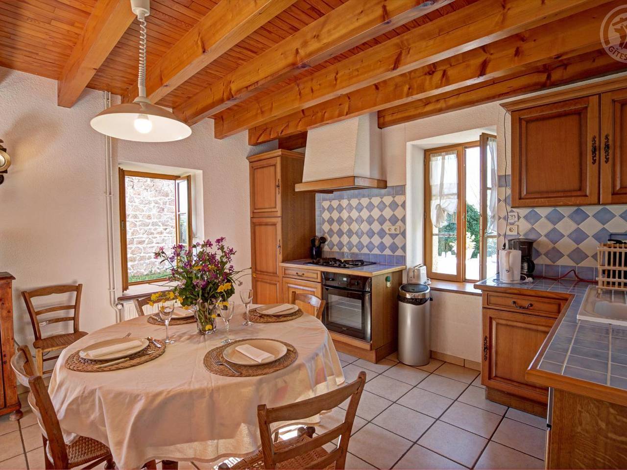 Casa rural para 4 pers con jardín privado y se admiten mascotas in Les Salles, Montbrison