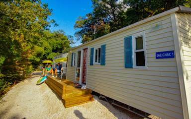 Location de vacances pour 6 personnes, avec balcon/terrasse et terrasse à Souillac