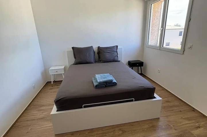Family villa with pool, air-conditioning & independent studio. in Valergues, Costa mediterránea (Francia)