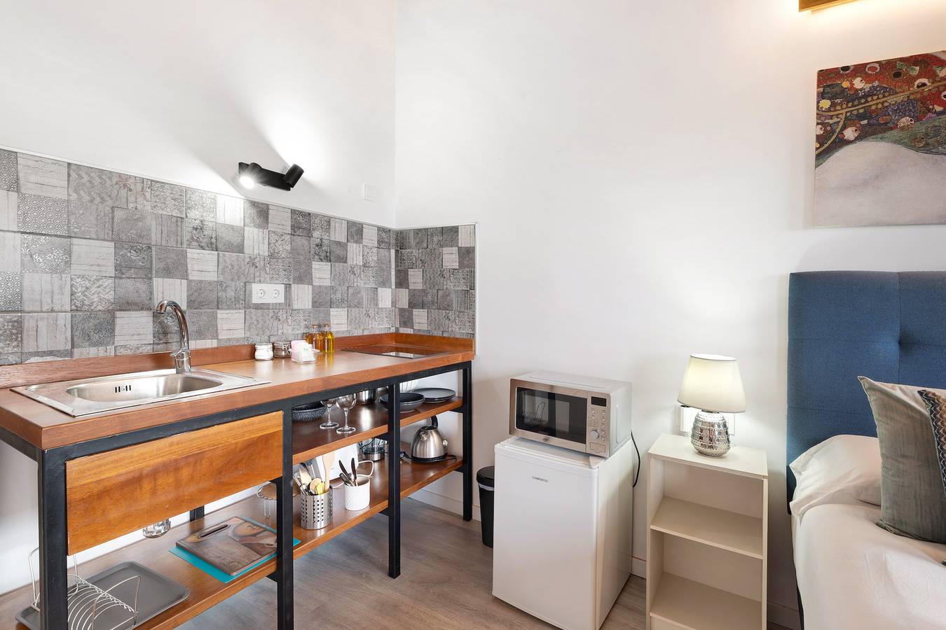 Entire apartment, Vacation Apartment 'Casa Lomo El Aire Brezo' with Sea View, Shared Pool and Wi-Fi in San Cristóbal de La Laguna, North Tenerife