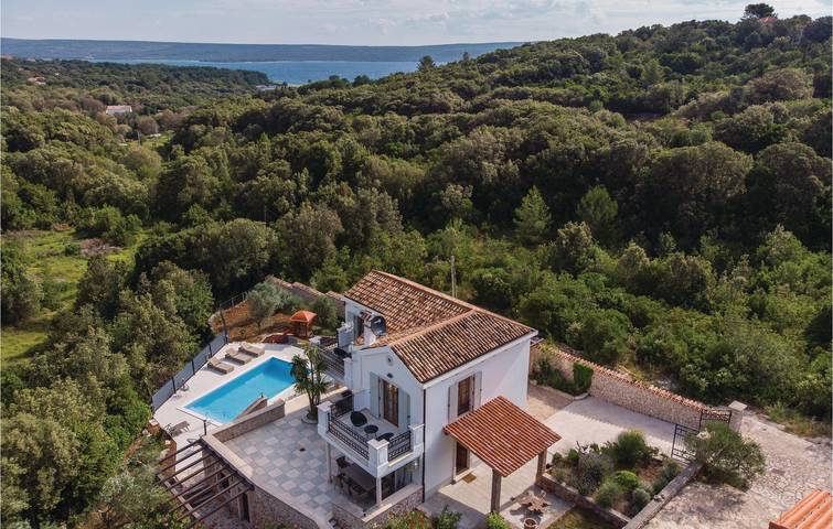 Geräumige 2-Zimmer-Wohnung mit Terrasse, Parkplatz und WLAN, 1,5 km vom Strand entfernt in Cunski, Lošinj (Kvarner Bucht)