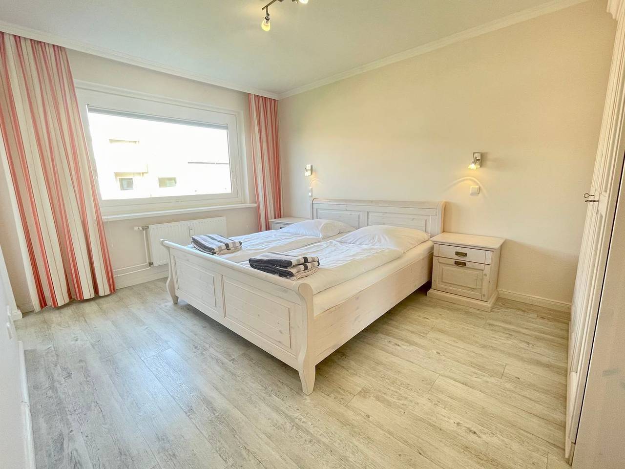 Ganze Wohnung, Großzügige Ferienunterkunft mit Balkon und Wlan nahe Sandstrand in Westerland in Westerland, Sylt (Gemeinde)