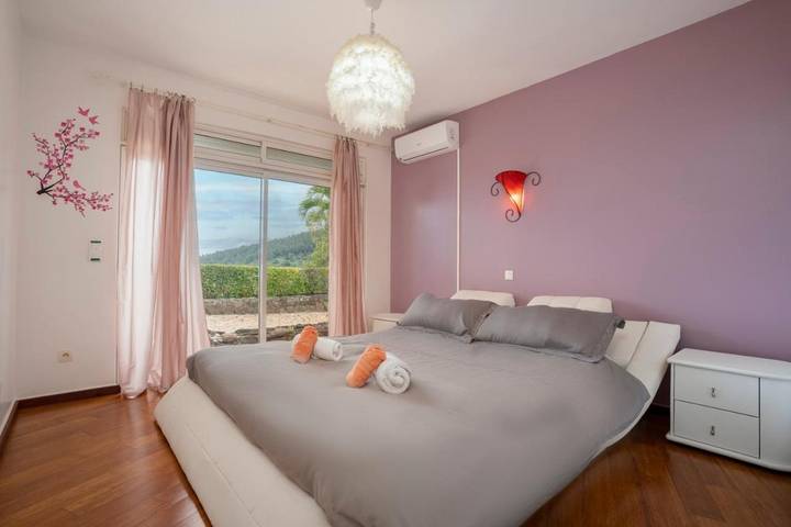 Location de vacances pour 8 personnes, avec jardin ainsi que piscine et terrasse dans Punaauia - 4