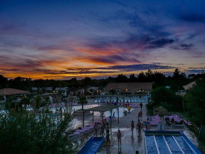 Tour Opérateur et particuliers sur camping La Réserve - Funpass non inclus - Mobilheim 4 personen - Traditionell in Gastes, Côte d’Argent