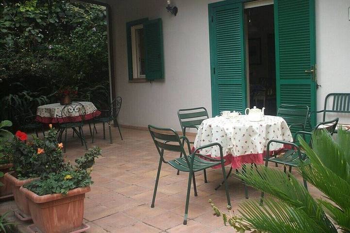 Chalet para 4 personas, con terraza y jardín - 1