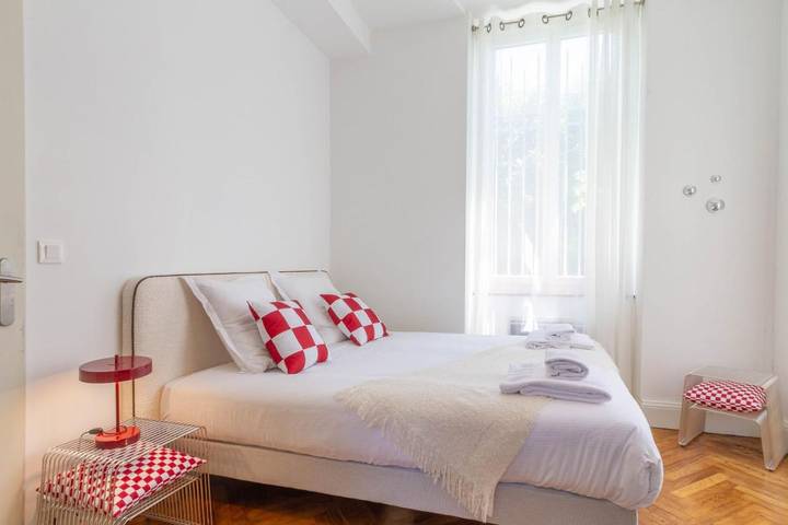 Gîte pour 2 personnes, avec terrasse à Lons - 2