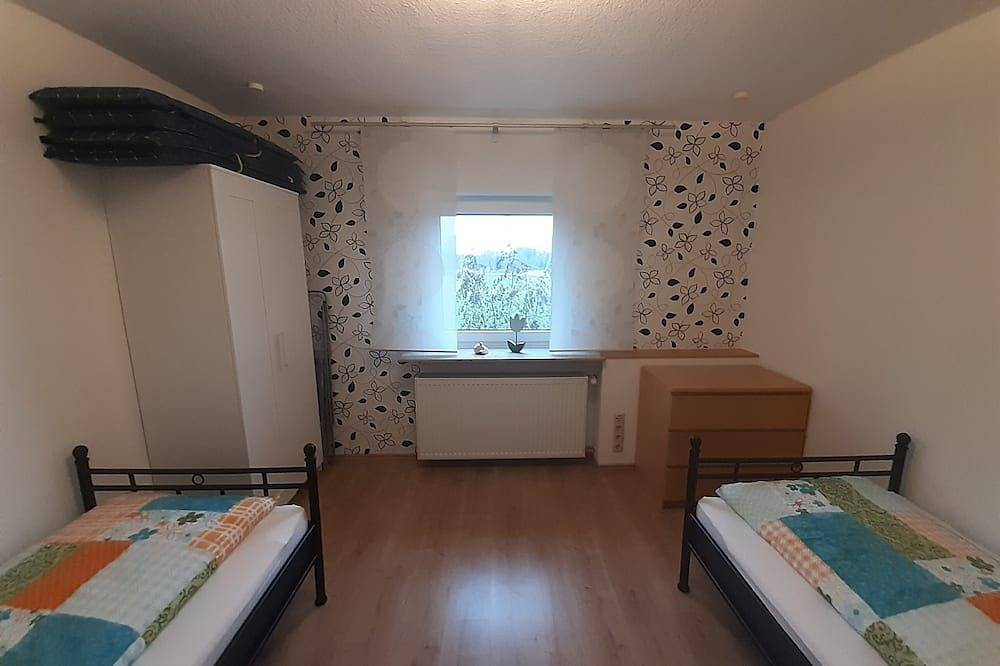 Ganze Wohnung, Wunderschöne Wohnung mit großer Dachterrasse, E-Ladestation in Wachtendonk, Niederrhein