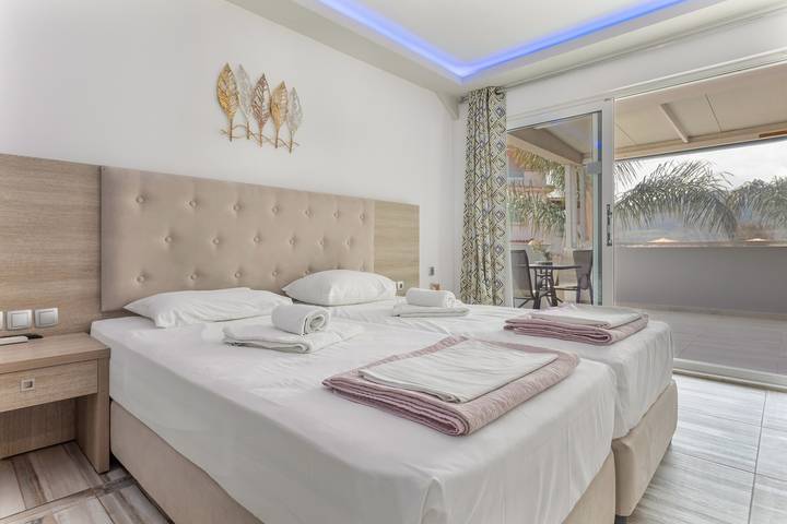 Entire studio, Studio Apartment "Villa Dionysia S2" close to the Beach with Shared Pool & Wi-Fi in Alykanas, Alykes