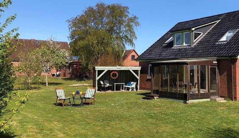 Ferienwohnung für 6 Personen, mit Garten in Utersum