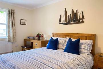 Cottage for 4 People in Solva, Pembrokeshire, Photo 1