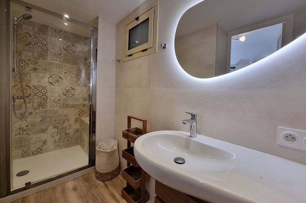 Villa Mi-Rancho with sea view and garden, 5 mn walk from the port and beaches in Villefranche-sur-Mer, Côte méditerranéenne (France)