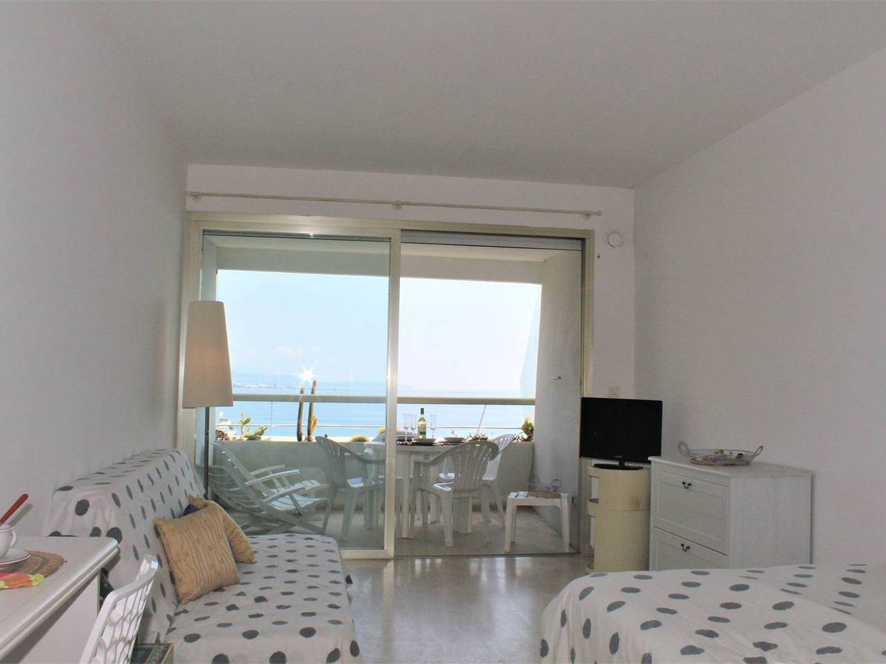 Entire apartment, Studio, 4 Couchages, Villeneuve Loubet Plage in Villeneuve-Loubet Plage, Villeneuve-Loubet